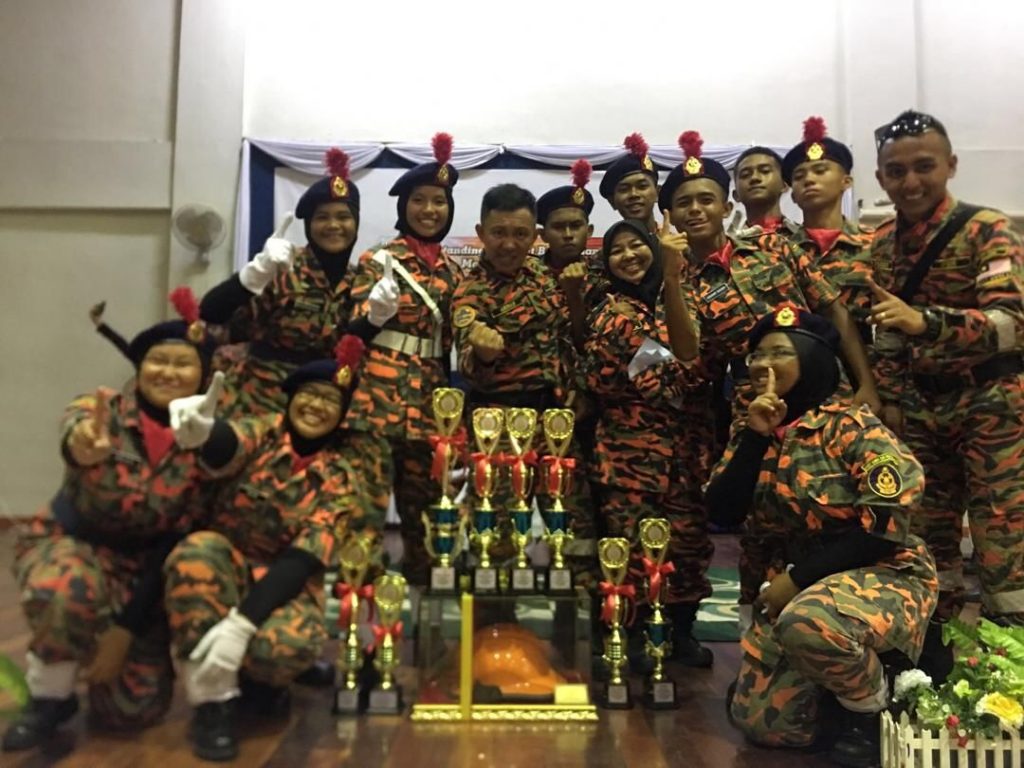 Kadet Bomba SMKA Tun Ahmadshah mewakili BBP KK Johan Pertandingan Kawad Zon 1 Sabah, 2019.